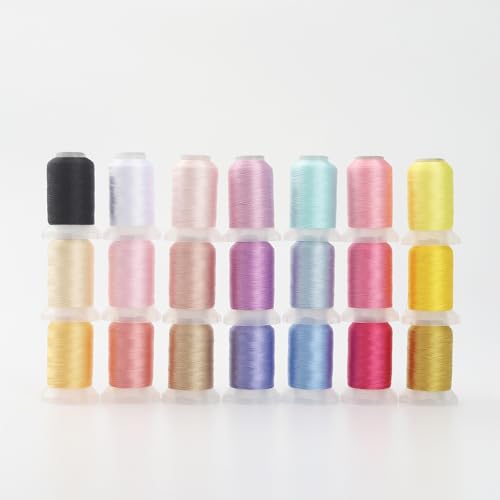Rhapsody Polyester-Stickmaschinengarn-Set, 500 m pro Spule, 40 W Gewicht, für Brother, Babylock, Janome, Singer, Pfaff, Husqvarna, Bernina, Stick- und Nähmaschinen, 21 Farben Rhapsody Polyester-Stickmaschinengarn-Set, 500 m pro Spule, 40 W Gewicht, für Brother, Babylock, Janome, Singer, Pfaff, Husqvarna, Bernina, Stick- und Nähmaschinen, 21 Farben von RHAPSODY