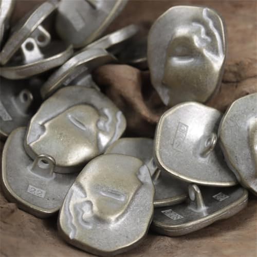 ROMDANTY 20 Stück 18/25 mm künstlerische unregelmäßige Metallknöpfe, abstrakte Kleidungsknöpfe zum Nähen, einzigartiges Design für Hemd, Kleid, Mantel ROMDANTY 20 Stück 18/25 mm künstlerische unregelmäßige Metallknöpfe, abstrakte Kleidungsknöpfe zum Nähen, einzigartiges Design für Hemd, Kleid, Mantel von ROMDANTY