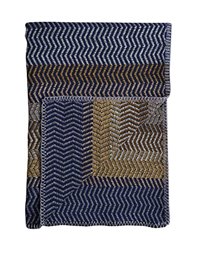 RØROS TWEED - Fri - Wolldecke aus norwegischer Lammwolle - Design von Anderssen & Voll - Deckenmaße: 150 x 200 cm RØROS TWEED - Fri - Wolldecke aus norwegischer Lammwolle - Design von Anderssen & Voll - Deckenmaße: 150 x 200 cm von RØROS TWEED