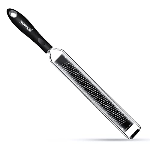 Raniaco Reibe Käsereibe Parmesanreibe küchenreibe - Parmesanmühle aus Edelstahl mit Schutzhülle und Silikon Griff | Muskatreibe Schwarz Raniaco Reibe Käsereibe Parmesanreibe küchenreibe - Parmesanmühle aus Edelstahl mit Schutzhülle und Silikon Griff | Muskatreibe Schwarz von Raniaco