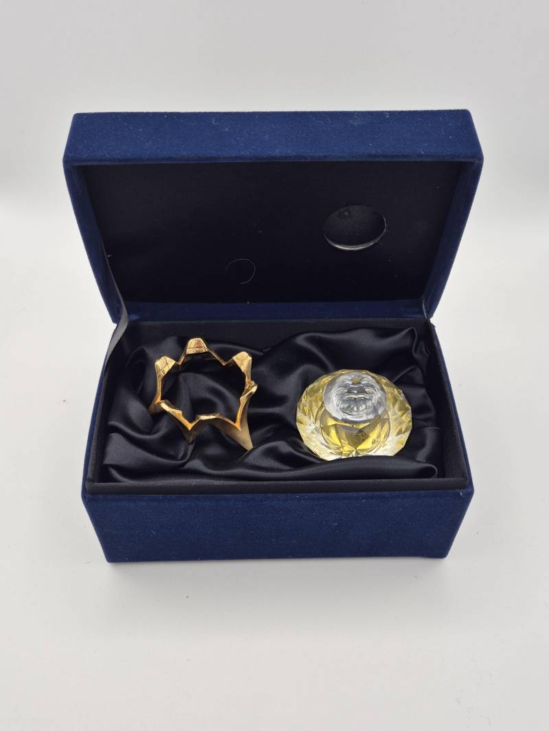 Jewel Parfum Jewel Parfum von Rareandvintageluxury