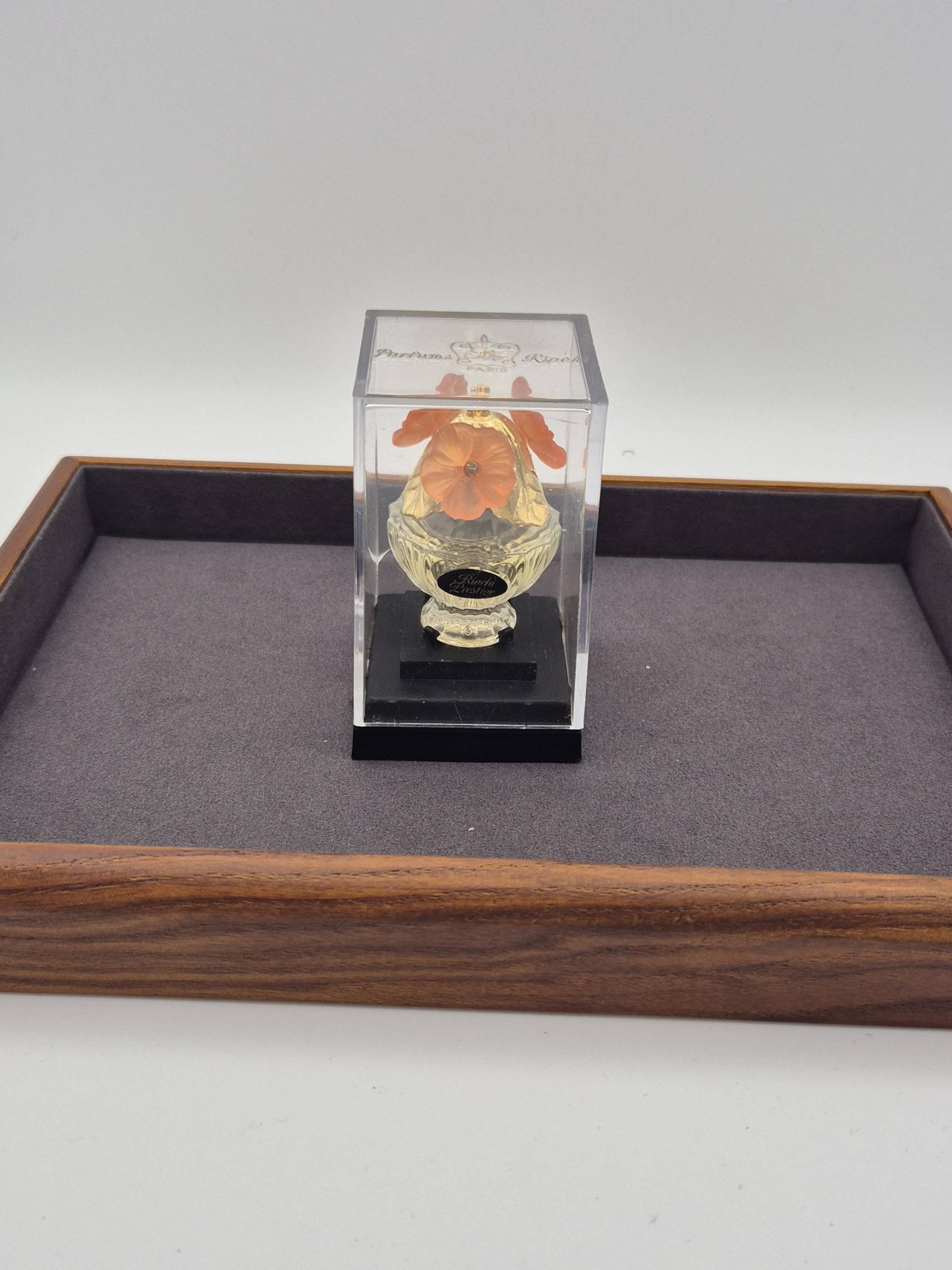 Riachi Prestige Orange Parfum Miniatur 7Ml Riachi Prestige Orange Parfum Miniatur 7Ml von Rareandvintageluxury