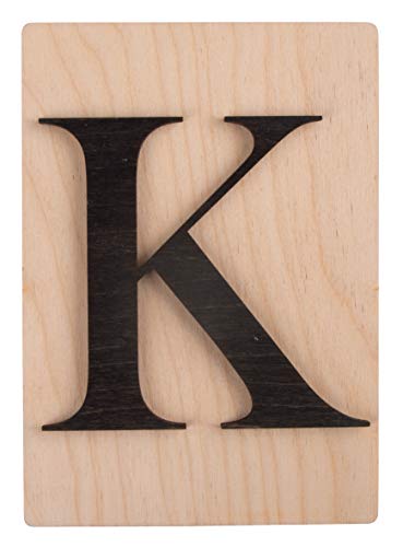 Rayher Holz Buchstabe K, FSC Mix Credit, Holzfliese 10,5x14,8cm, 3D-Buchstabe K in schwarz, 3mm starker Holzbuchstabe auf 4mm starker Holzfliese, 63102576 von Rayher