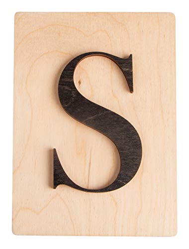 Rayher Holz Buchstabe S, FSC Mix Credit, Holzfliese 10,5x14,8cm, 3D-Buchstabe S in schwarz, 3mm starker Holzbuchstabe auf 4mm starker Holzfliese, 63110576 von Rayher
