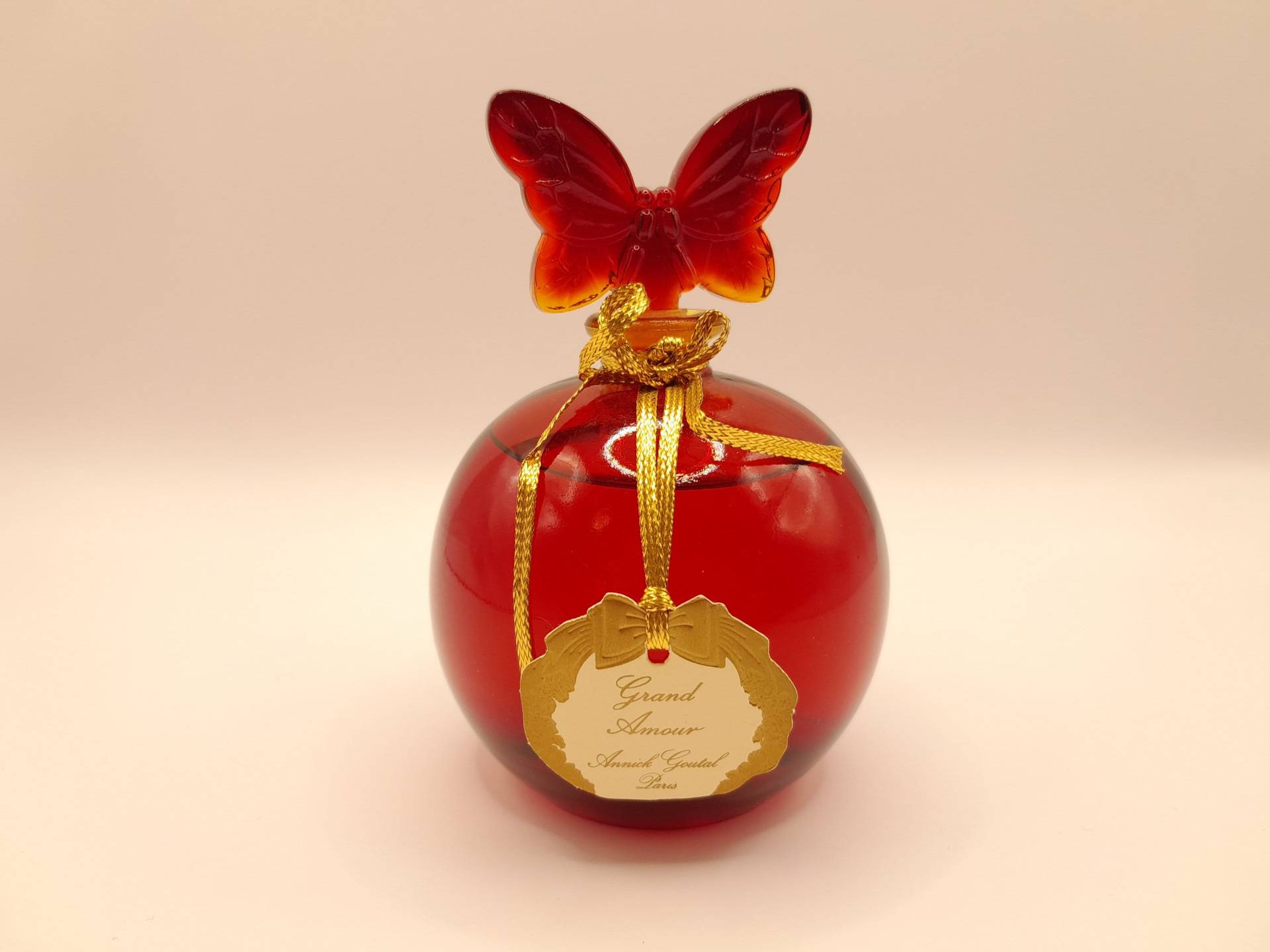 Annick Goutal Grand Amour | 1996 - 100 Ml Eau De Parfum Splash Vintage-Sammlerflasche Aus Den 1990Er Jahren Damenparfüm Boul-Flasche Annick Goutal Grand Amour | 1996 - 100 Ml Eau De Parfum Splash Vintage-Sammlerflasche Aus Den 1990Er Jahren Damenparfüm Boul-Flasche von ReginasPerfume