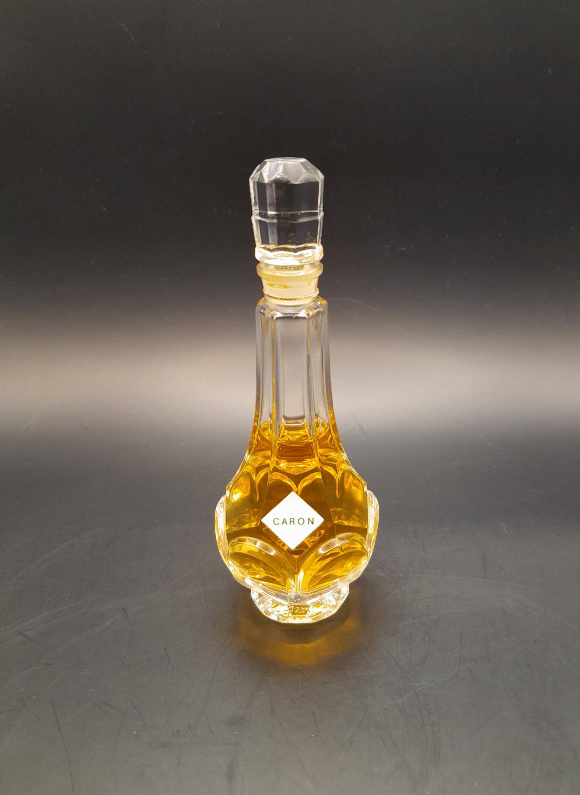 Caron Muguet Du Bonheur | 1952 - 27 Ml Parfümextrakt Spritzer Versiegelte Kristallflasche Vintage-Sammlerflasche Aus Den 1990Er Jahren Caron Muguet Du Bonheur | 1952 - 27 Ml Parfümextrakt Spritzer Versiegelte Kristallflasche Vintage-Sammlerflasche Aus Den 1990Er Jahren von ReginasPerfume