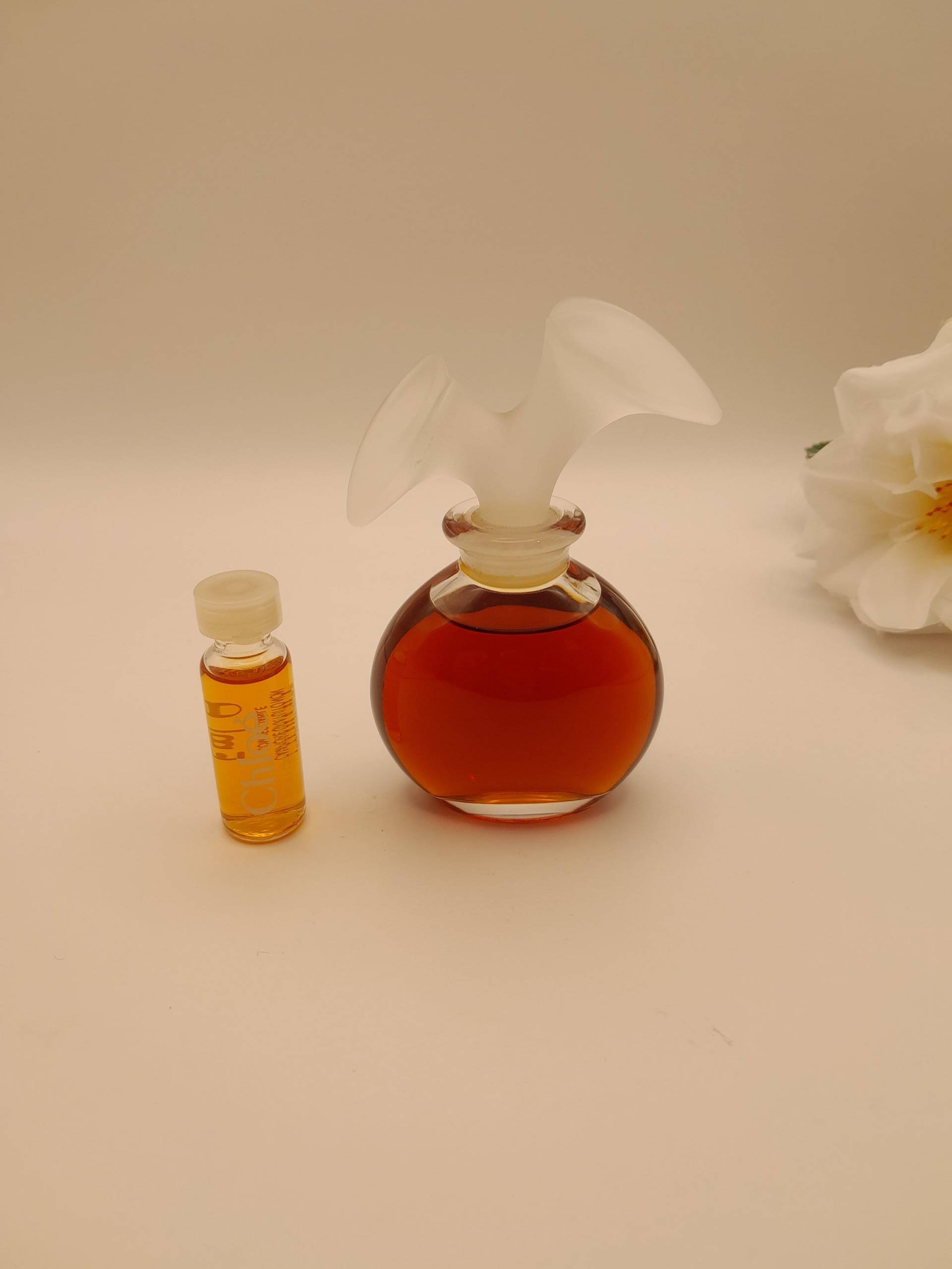 Chloé Von Karl Lagerfeld - 30 Ml Parfümextrakt Splash Vintage-Flasche Aus Den 1990Er Jahren Damenparfüm Kostenlose Miniatur Chloé Von Karl Lagerfeld - 30 Ml Parfümextrakt Splash Vintage-Flasche Aus Den 1990Er Jahren Damenparfüm Kostenlose Miniatur von ReginasPerfume