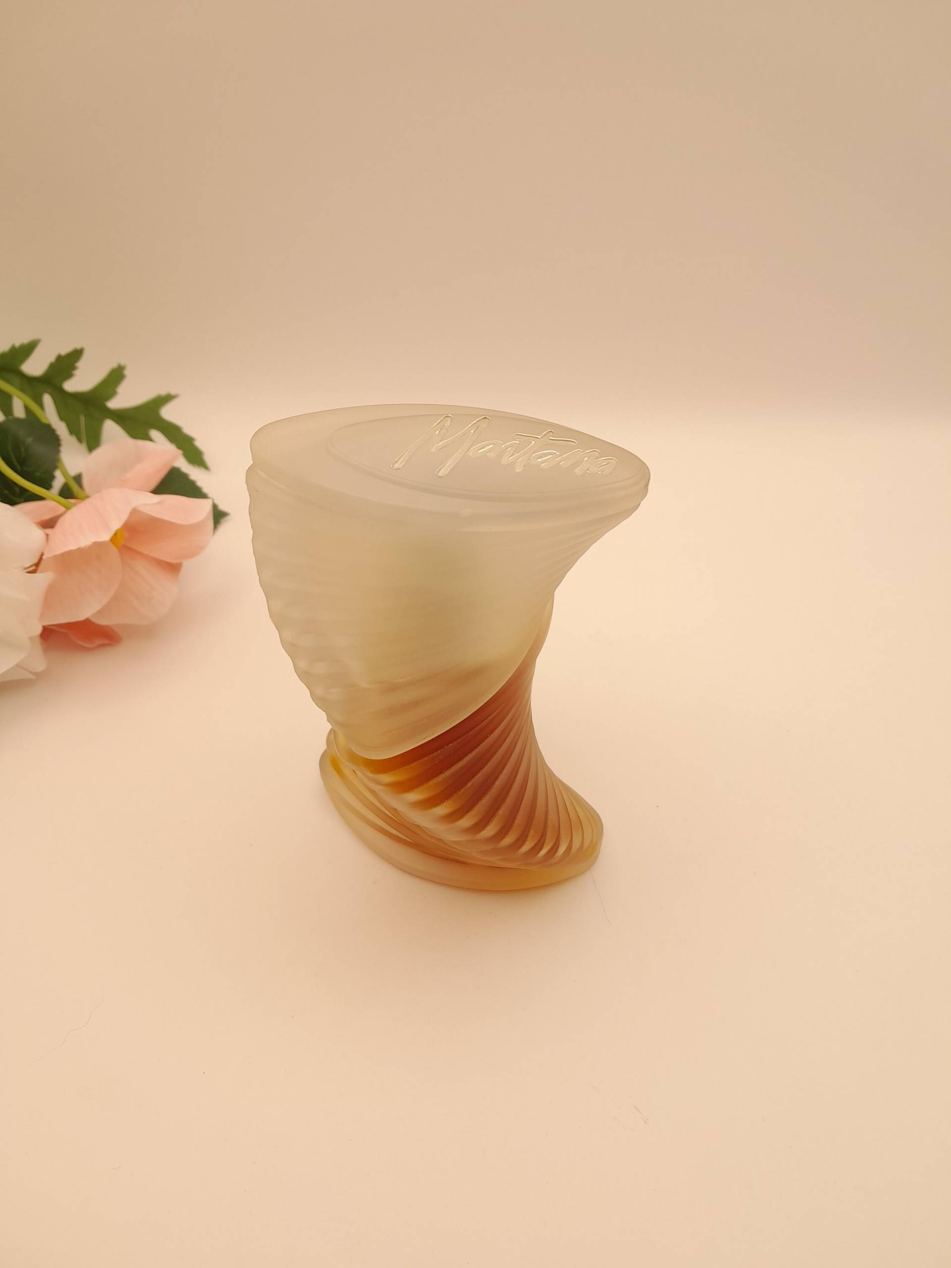 Claude Montana Parfum De Peau | 1986 - 50 Ml Eau Toilette Spray Vintage-Flasche Aus Den 1980Er Jahren Damenparfüm Claude Montana Parfum De Peau | 1986 - 50 Ml Eau Toilette Spray Vintage-Flasche Aus Den 1980Er Jahren Damenparfüm von ReginasPerfume