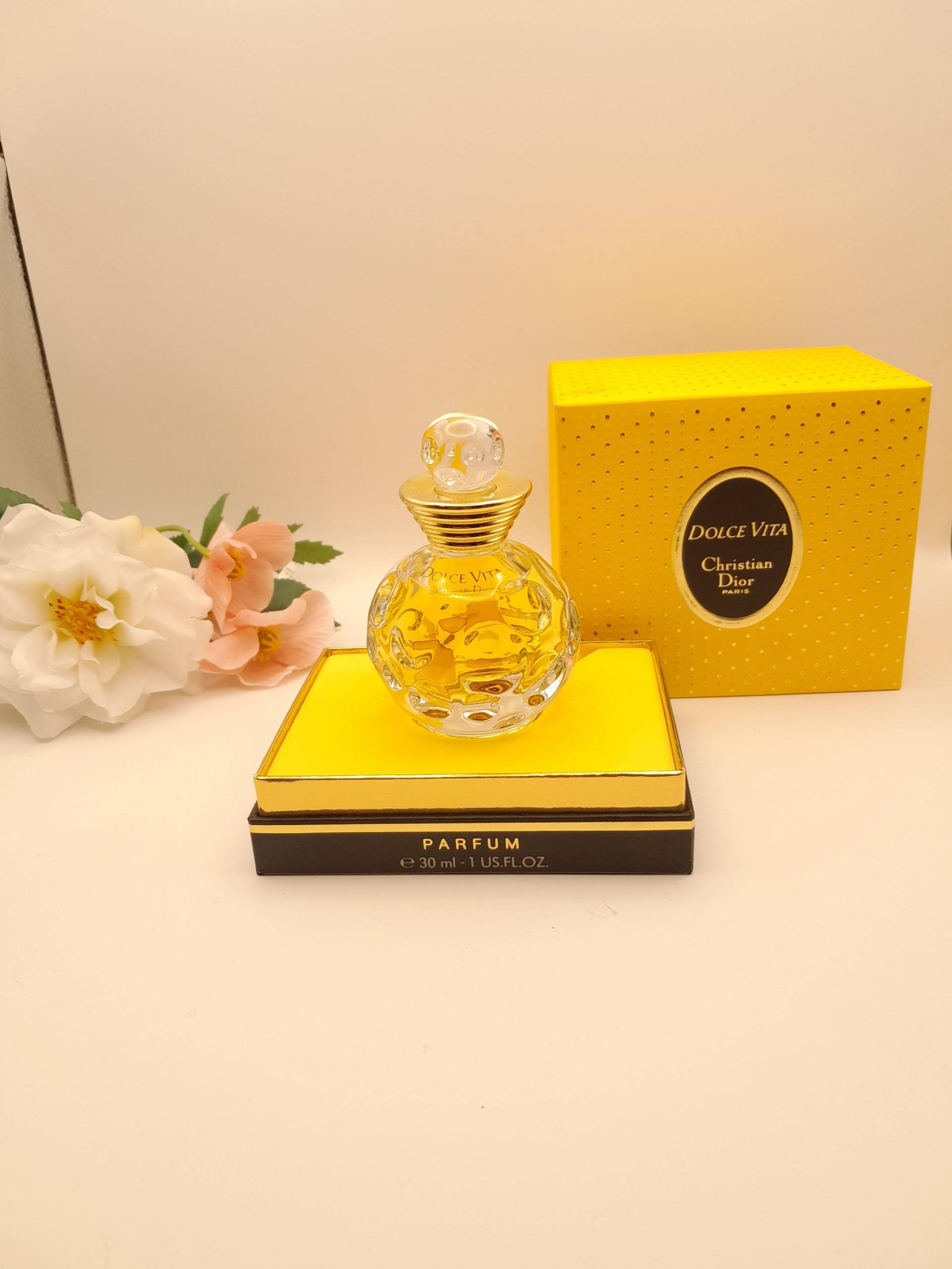 Dolce Vita Christian Dior | 1994 - 30 Ml Parfümextrakt Spritzer Vintage-Flasche Aus Den 1990Er Jahren Originalverpackung Dolce Vita Christian Dior | 1994 - 30 Ml Parfümextrakt Spritzer Vintage-Flasche Aus Den 1990Er Jahren Originalverpackung von ReginasPerfume