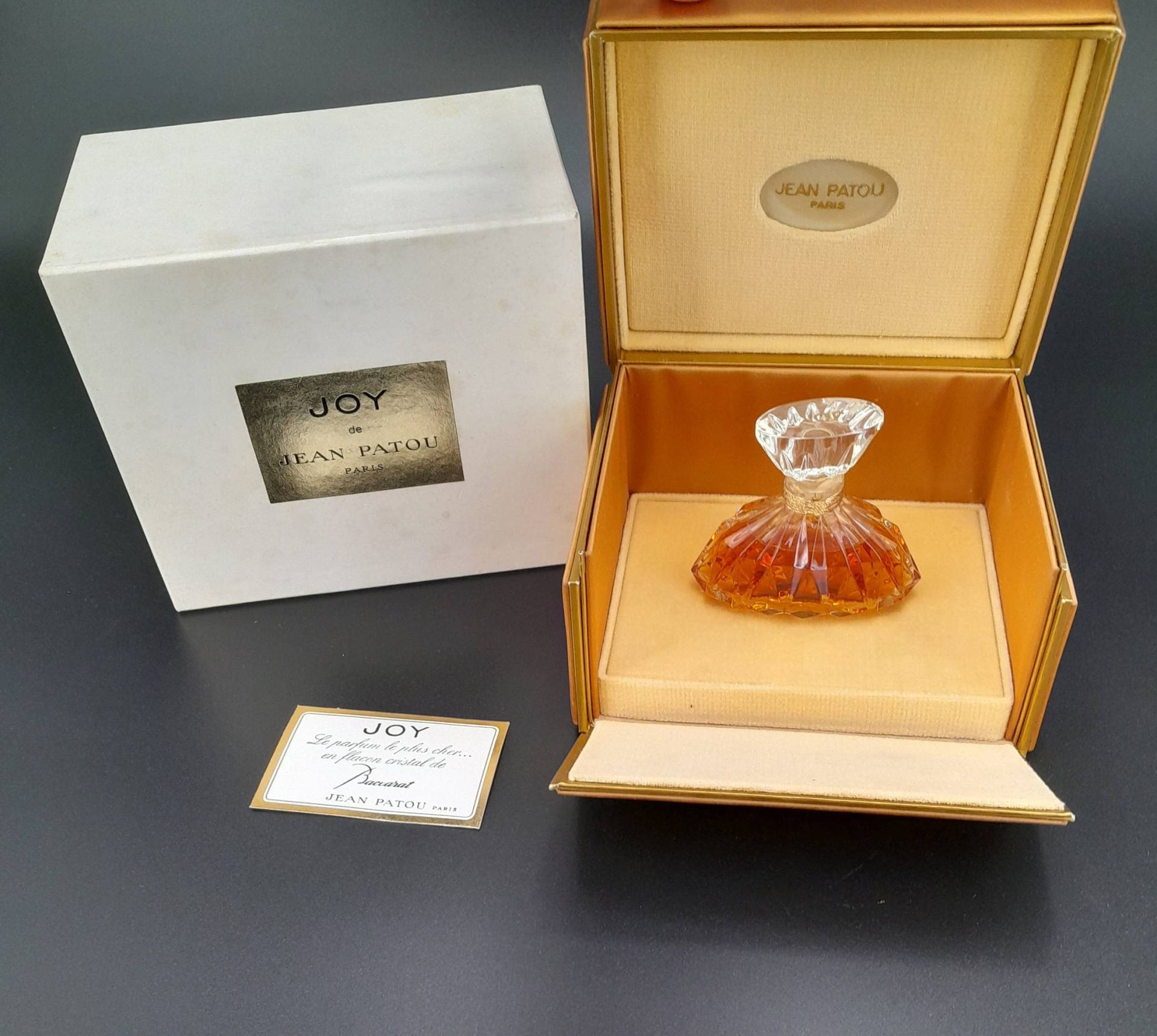 Jean Patou Joy | 1982 - 30 Ml Extrait De Parfum Spritzer Baccarat-Kristall in Limitierter Auflage Vintage Aus Den 1980Er Jahren Kostenlose Miniatur Jean Patou Joy | 1982 - 30 Ml Extrait De Parfum Spritzer Baccarat-Kristall in Limitierter Auflage Vintage Aus Den 1980Er Jahren Kostenlose Miniatur von ReginasPerfume