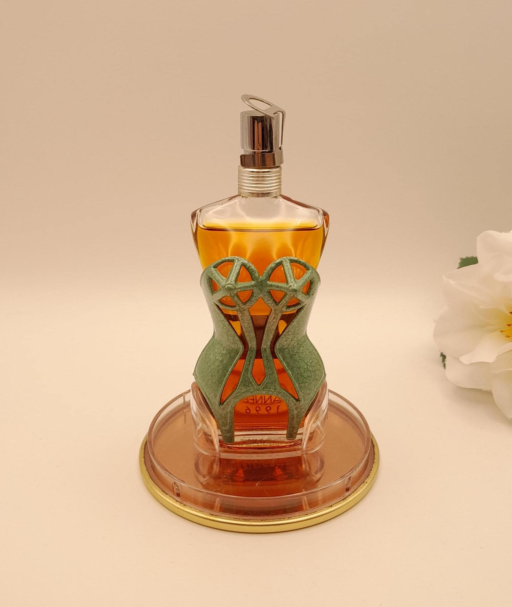 Jean Paul Gaultier Classique | 1996 - 30 Ml Parfümextrakt Splash Vintage 1990Er Jahre Grüne Flasche Sammlerflasche Jean Paul Gaultier Classique | 1996 - 30 Ml Parfümextrakt Splash Vintage 1990Er Jahre Grüne Flasche Sammlerflasche von ReginasPerfume