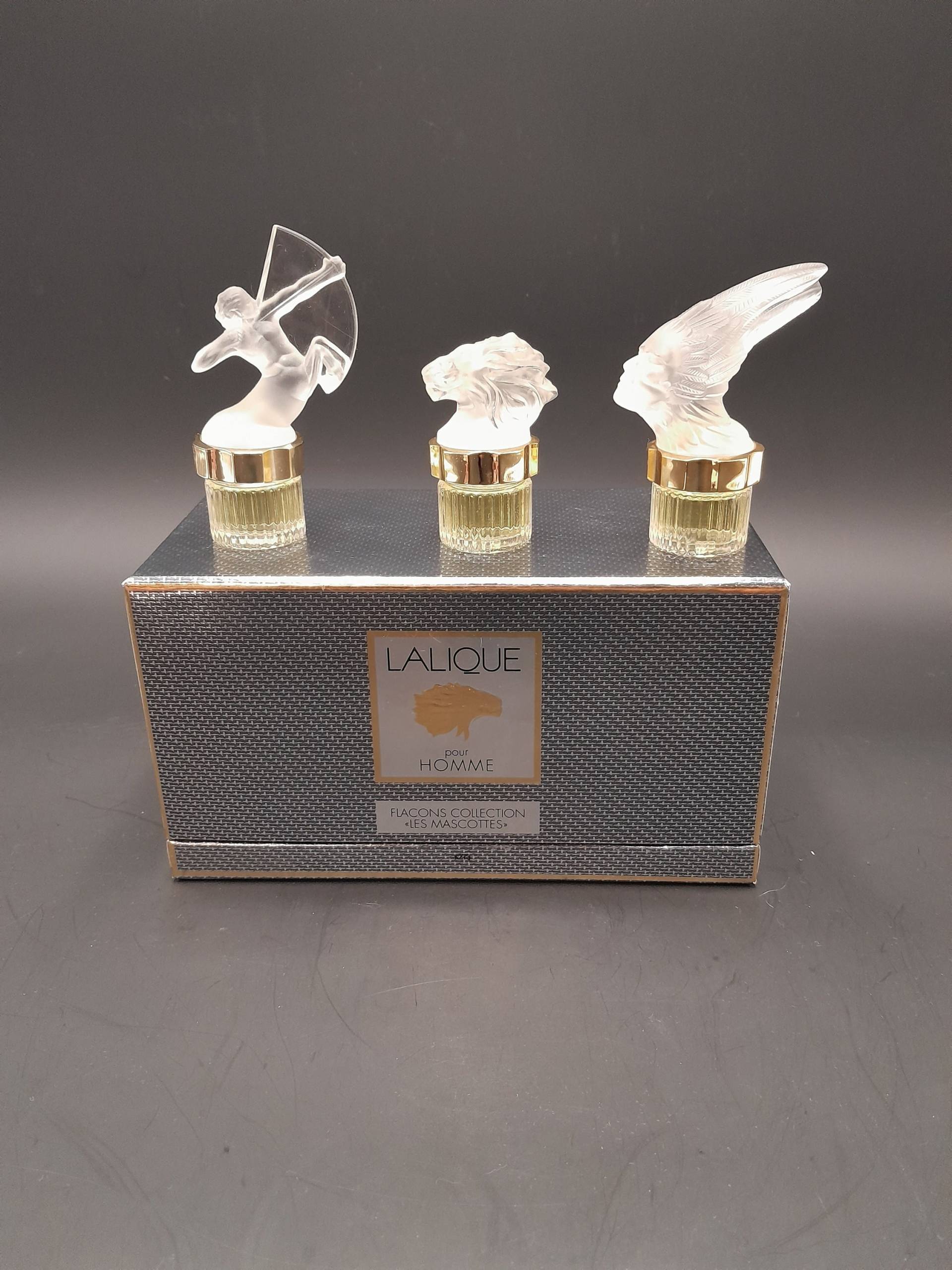 Lalique Für Herren - Boxset „Les Mascottes" 3 Miniaturen 5 Ml Eau De Parfum Jahrgang 2000 Lalique Für Herren - Boxset „Les Mascottes" 3 Miniaturen 5 Ml Eau De Parfum Jahrgang 2000 von ReginasPerfume