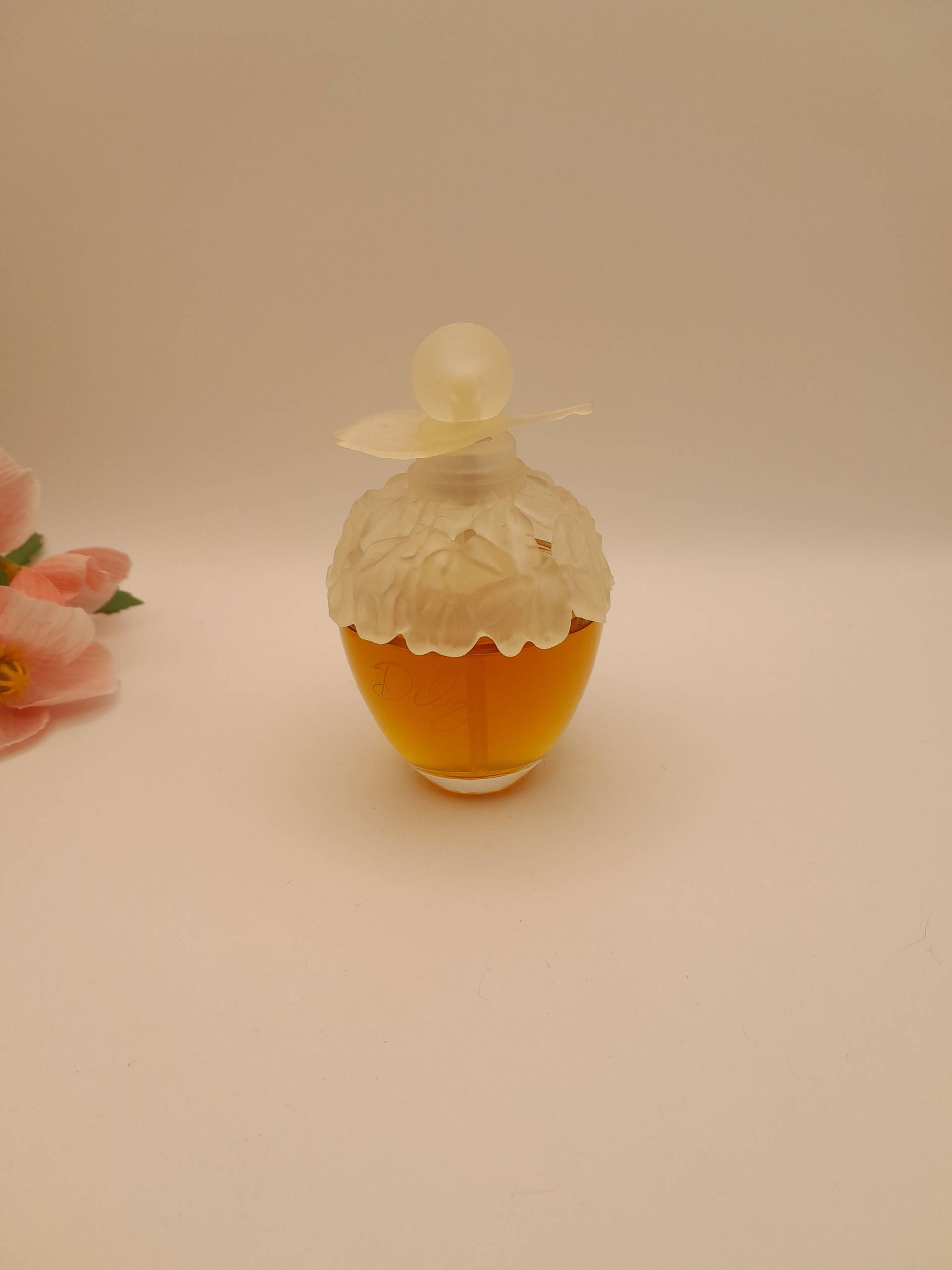 Laura Ashley Dilys | 1991 - 50 Ml Eau De Parfum Spray Vintage-Flasche Aus Den 1980Er Jahren Damenparfüm Laura Ashley Dilys | 1991 - 50 Ml Eau De Parfum Spray Vintage-Flasche Aus Den 1980Er Jahren Damenparfüm von ReginasPerfume