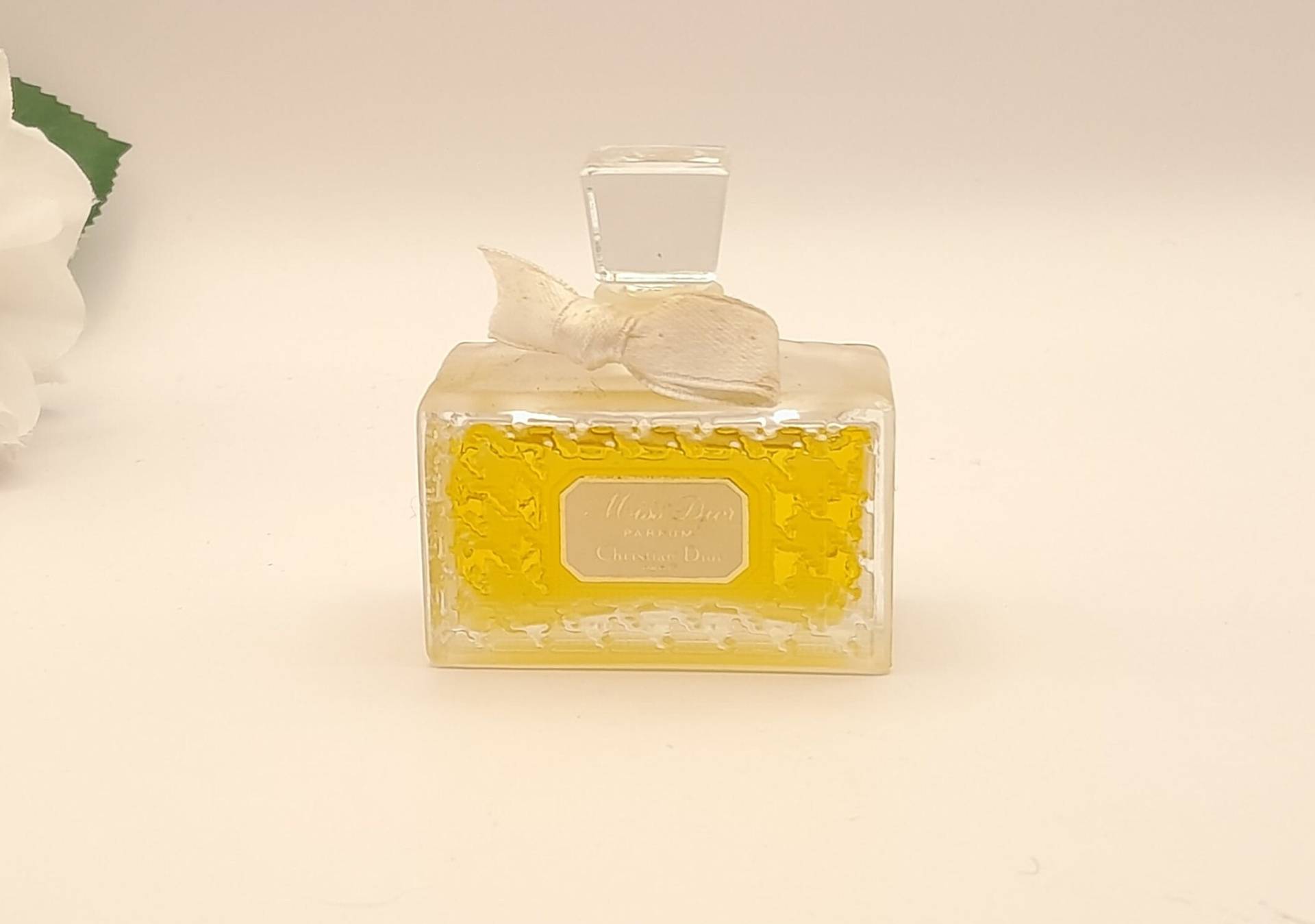 Miss Dior Christian | 1992 - 15 Ml Parfümextrakt Vintage-Flasche Aus Den 1990Er Jahren Damenparfüm Miss Dior Christian | 1992 - 15 Ml Parfümextrakt Vintage-Flasche Aus Den 1990Er Jahren Damenparfüm von ReginasPerfume