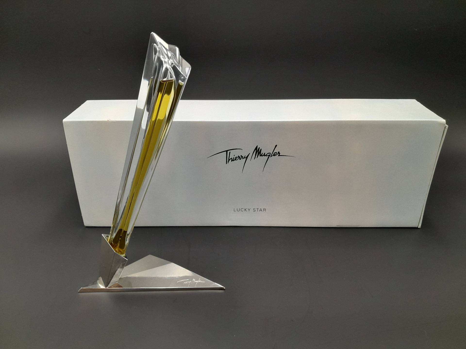 Thierry Mugler Angel | 1999 - 15 Ml Eau De Parfum Modell „Lucky Star" Limitierte Auflage Spray Vintage 1990Er Thierry Mugler Angel | 1999 - 15 Ml Eau De Parfum Modell „Lucky Star" Limitierte Auflage Spray Vintage 1990Er von ReginasPerfume