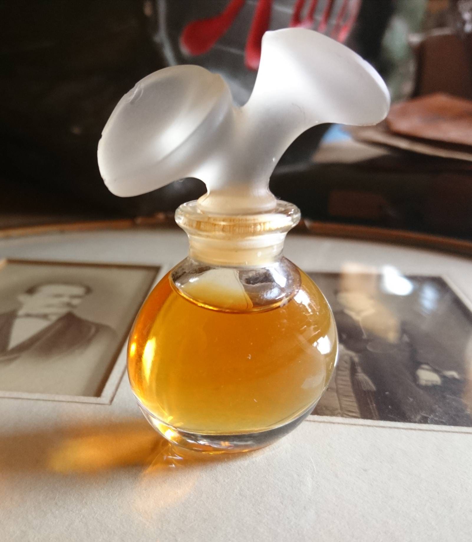 Chloe Esprit De Parfum 7, 5 Ml Karl Lagerfeld True Vintage 1970S Design Joe Messina Glass Top Chloe Esprit De Parfum 7, 5 Ml Karl Lagerfeld True Vintage 1970S Design Joe Messina Glass Top von Residenzler