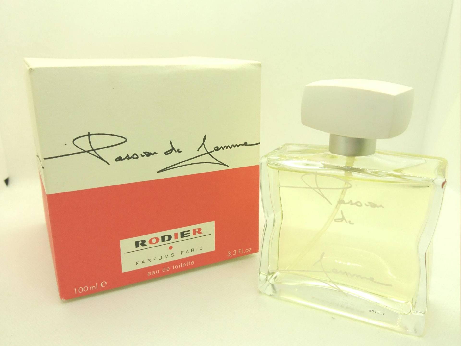 Rodier Passion De Femme Edt Spray 100Ml Boxed 1980S Vintage Rare Parfum Rodier Passion De Femme Edt Spray 100Ml Boxed 1980S Vintage Rare Parfum von Residenzler