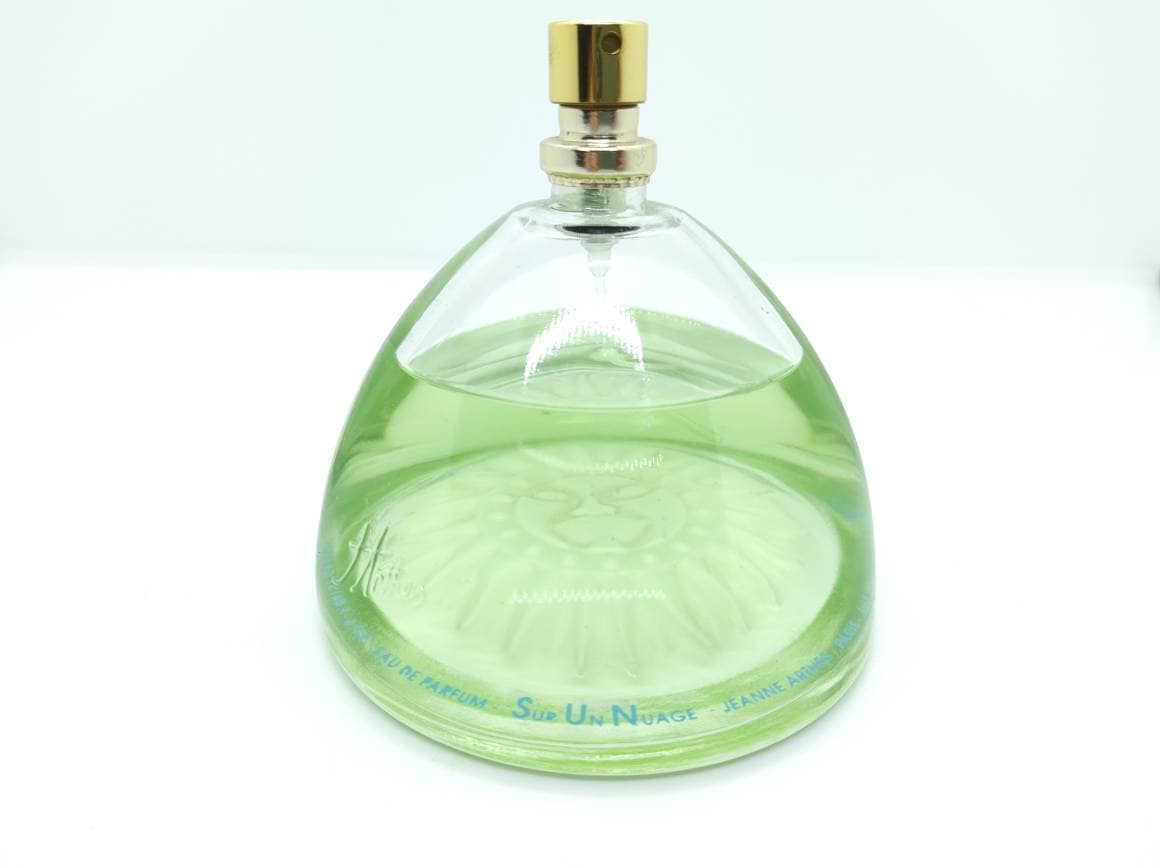 Surunnuage Eau De Parfum Jeanne Arthes 3, 3 Unzen 100 Ml Sur Un Nuage Vintage Surunnuage Eau De Parfum Jeanne Arthes 3, 3 Unzen 100 Ml Sur Un Nuage Vintage von Residenzler