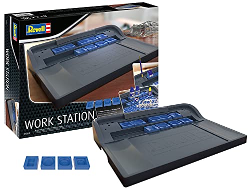 Revell Work Station, 39085, Modellbau-Arbeitsplatz, Halterung für Pinsel, 4 Einsätze für Werkzeuge & Zubehör, Aussparung für Schneidematte (39056), Ordnung und Effizienz beim Modellbau Revell Work Station, 39085, Modellbau-Arbeitsplatz, Halterung für Pinsel, 4 Einsätze für Werkzeuge & Zubehör, Aussparung für Schneidematte (39056), Ordnung und Effizienz beim Modellbau von Revell