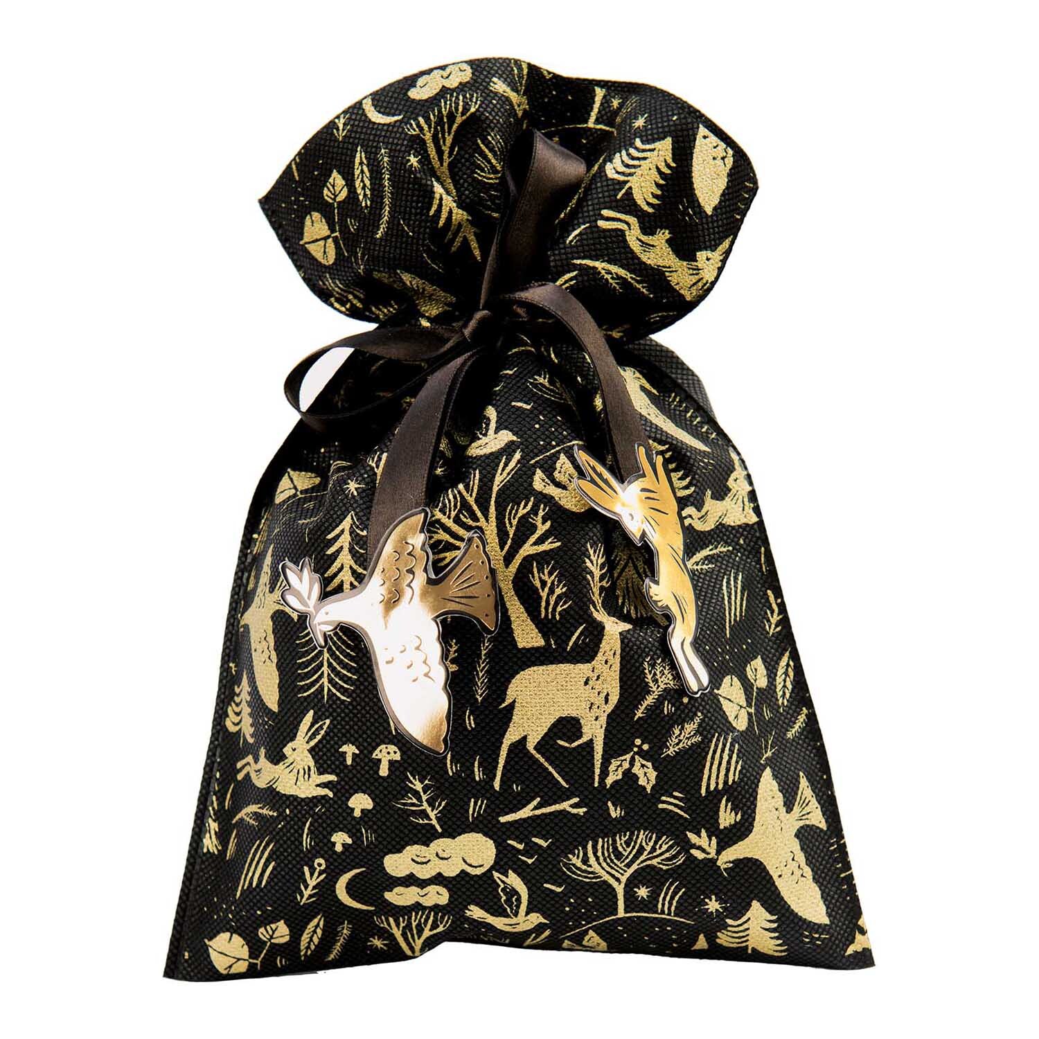 Paper Poetry Geschenktüte Nostalgic Christmas Wald schwarz 20x30cm von Rico Design