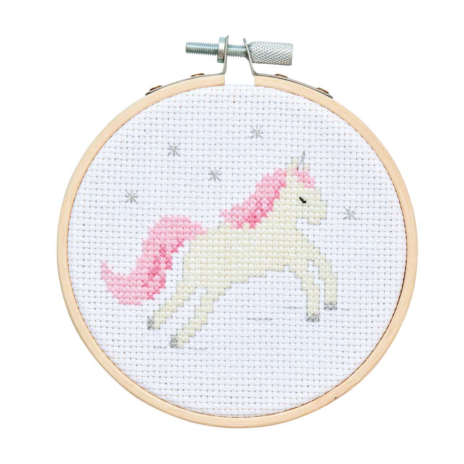 Stickpackung Mini Kit Einhorn Bild Ø 10cm Stickpackung Mini Kit Einhorn Bild Ø 10cm von Rico Design