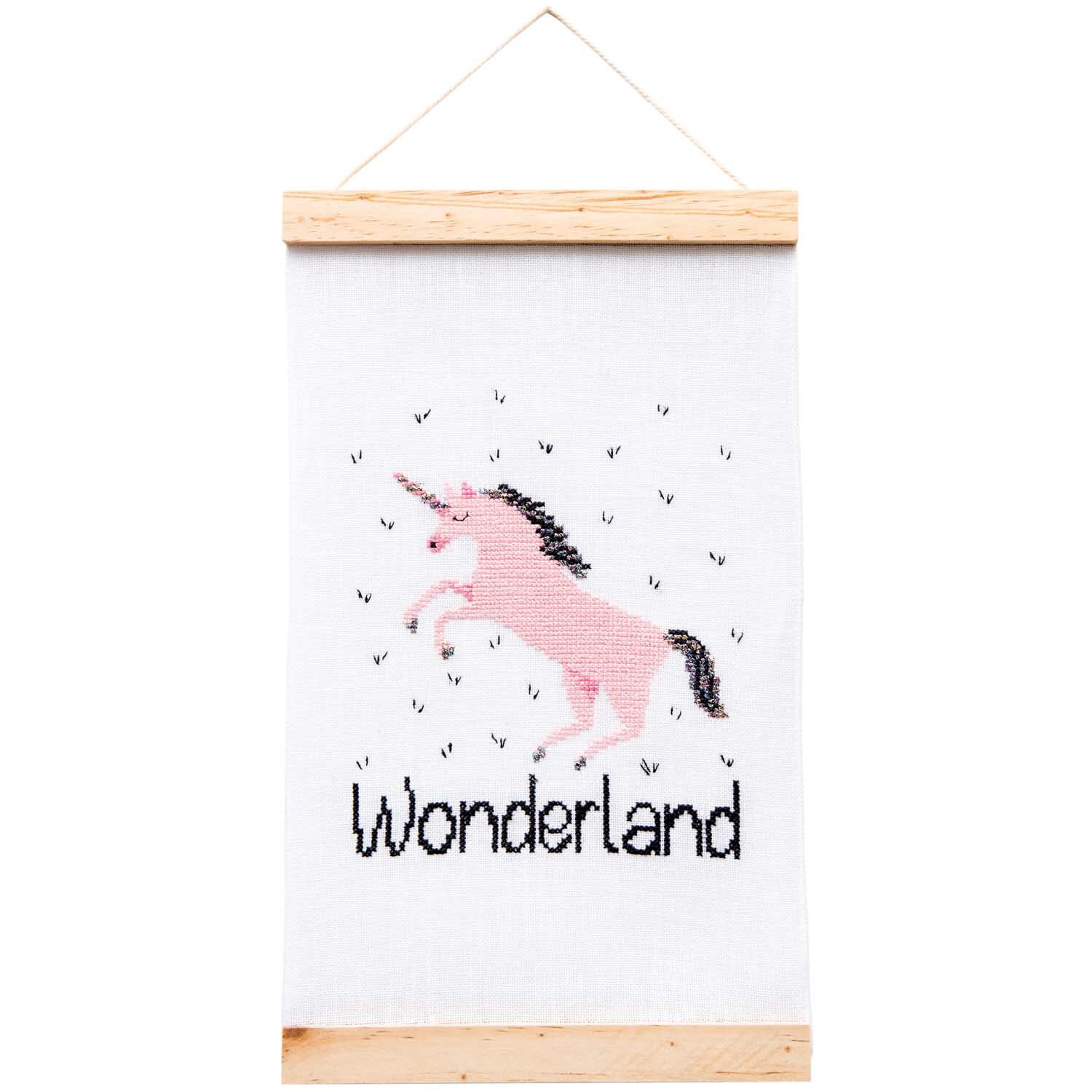 Stickpackung Wandbehang Einhorn 20x30cm von Rico Design