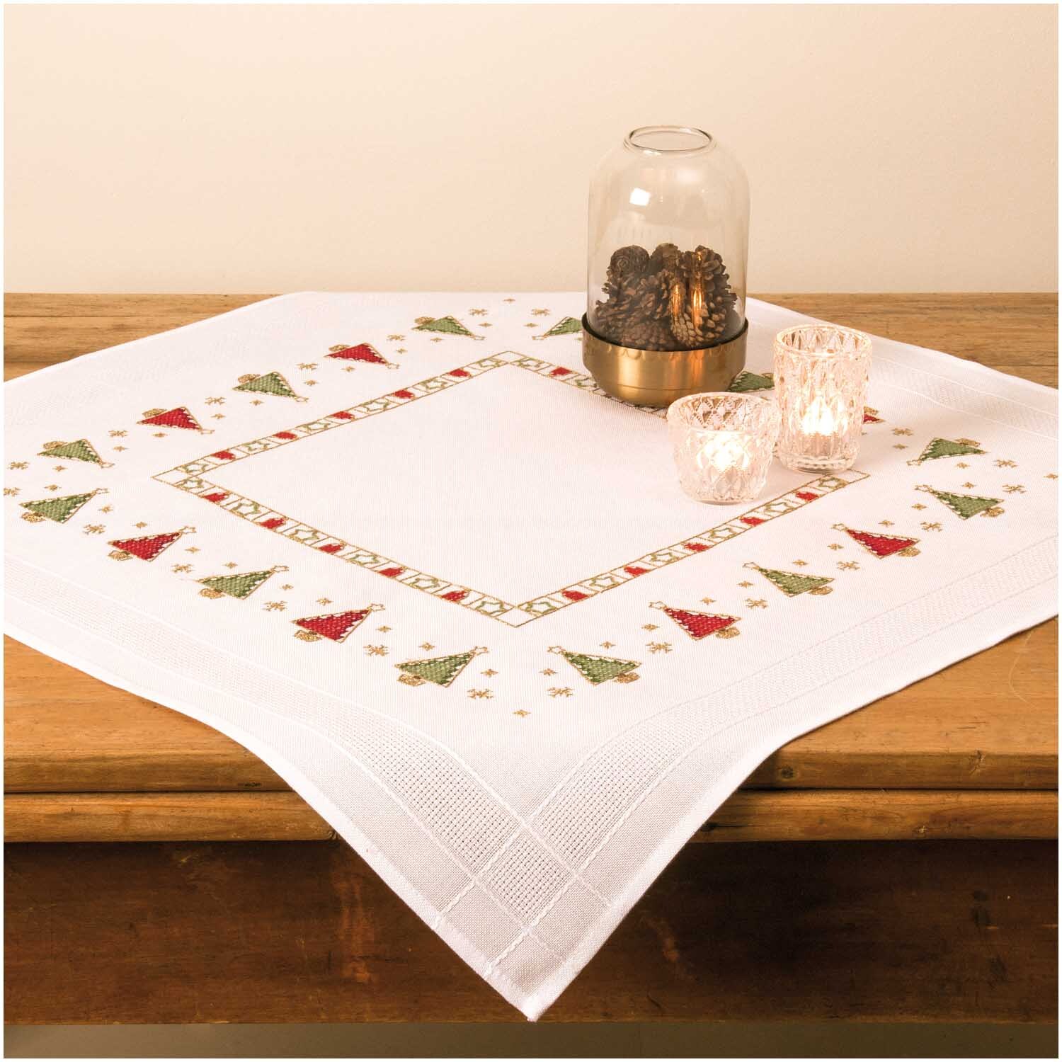 Stickpackung Tischdecke Tannenbordüre 80x80cm von Rico Design