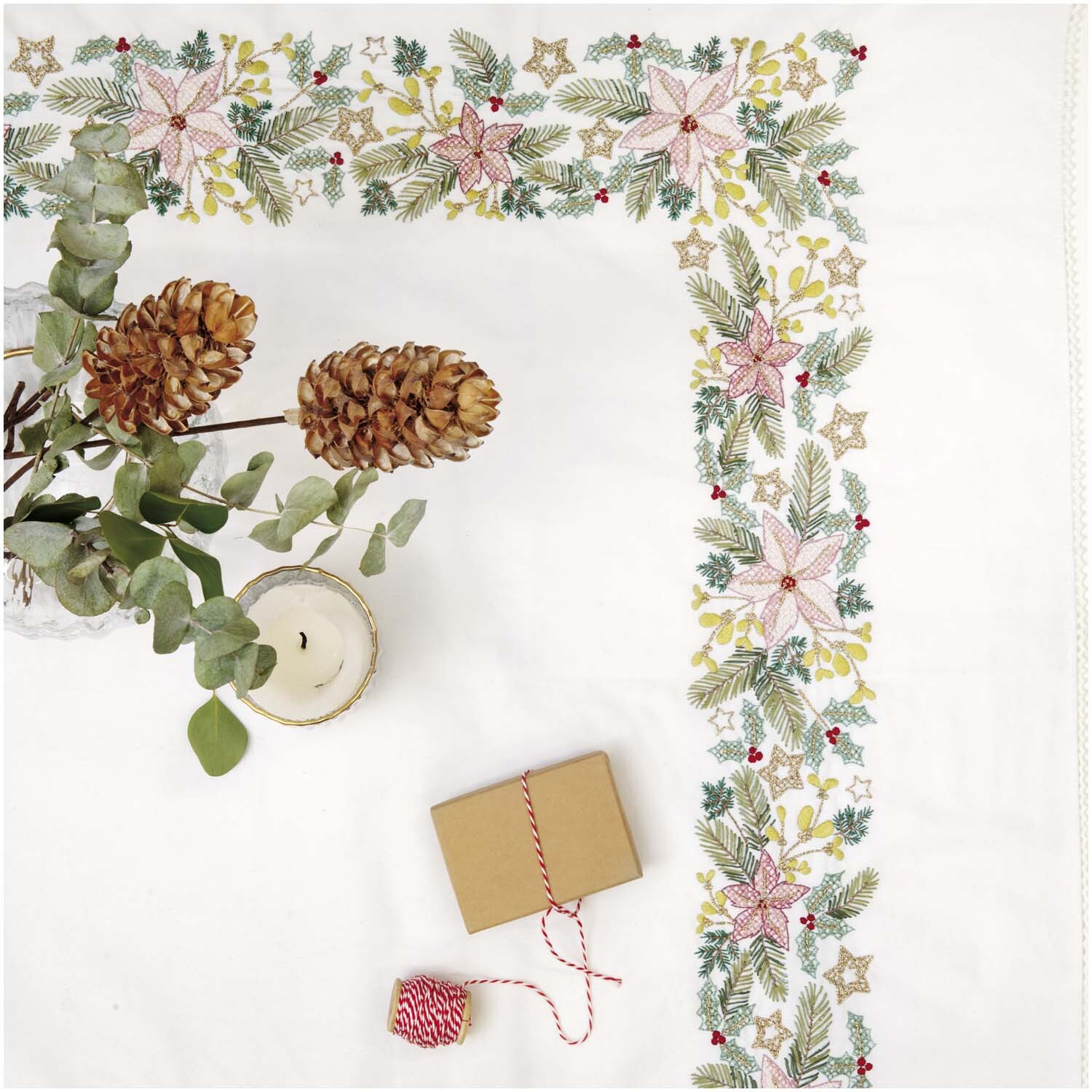 Stickpackung Tischdecke Weihnachtssterne 95x95cm Stickpackung Tischdecke Weihnachtssterne 95x95cm von Rico Design