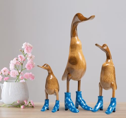 Rikmani - Holzfigur Ente Stiefel Absätze Blau Geblümt - Handgefertigte Dekoration aus Holz Geschenk Figur 32 cm von Rikmani