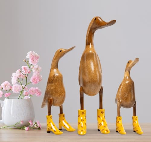 Rikmani - Holzfigur Ente Stiefel Absätze Gelb Geblümt - Handgefertigte Dekoration aus Holz Geschenk Figur 32 cm von Rikmani