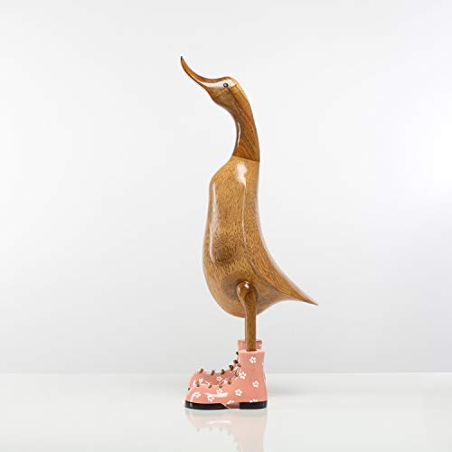 Rikmani - Holzfigur Ente Stiefel ROSA GEBLÜMT 100% Natur Original - Handgefertigte Figur aus Holz 46 cm von Rikmani