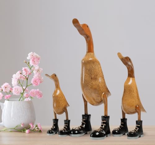Rikmani - Holzfigur Ente Stiefel SCHWARZ 100% Natur Original - Handgefertigte Figur aus Holz 46 cm Rikmani - Holzfigur Ente Stiefel SCHWARZ 100% Natur Original - Handgefertigte Figur aus Holz 46 cm von Rikmani