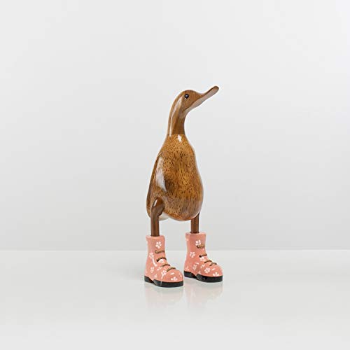 Rikmani - Holzfigur Ente Stiefel ROSA GEBLÜMT 100% Natur Original - Handgefertigte Figur aus Holz 26 cm von Rikmani