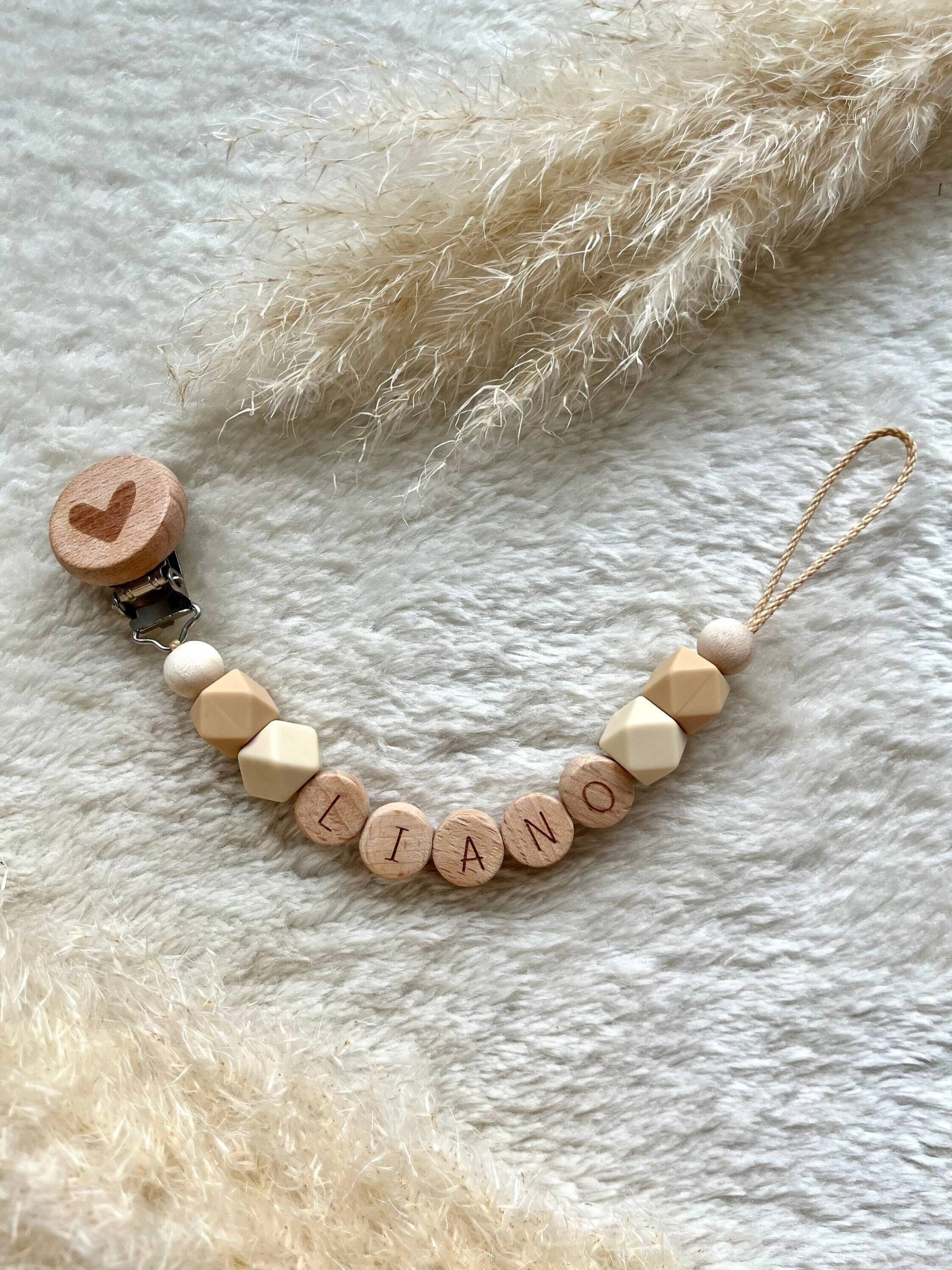 Schnullerkette|Schnullerkette Junge|Schnullerkette Mit Name|Schnullerkette Mädchen|Schnullerkette Beige Schnullerkette|Schnullerkette Junge|Schnullerkette Mit Name|Schnullerkette Mädchen|Schnullerkette Beige von RosaRotDE