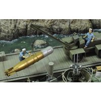 U.S. sailors loading torpedo-WWII U.S. sailors loading torpedo-WWII von Royal Model