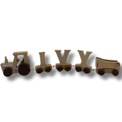 Ivy Mädchen-Namenszug-Traktor, Alphabet, Namenszug, Naturfarben Ivy Mädchen-Namenszug-Traktor, Alphabet, Namenszug, Naturfarben von Ryantown Toys & Gifts