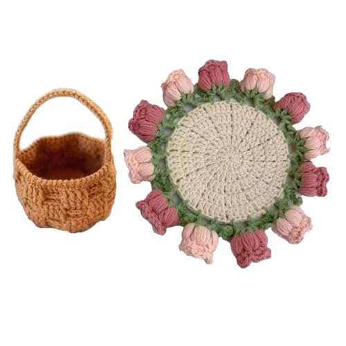 Handgefertigtes Häkelblumen-Untersetzer-Set mit gestricktem Korb und Rosenstrauß, Vintage-Heimdekoration, weiche Tischuntersetzer für Wohnzimmer, Esstisch, Büro (D) von RynoPulse