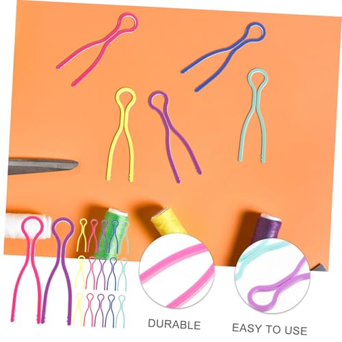 SAFIGLE 50 Stück Teiliges Buntes Bobbin Clip aus Kunststoff Nähmaschinen Zubehör zur Fadenspulenorganisation Spulenklammern zum Fixieren von Garnfäden Geeignet für Nähen und Handarbeiten SAFIGLE 50 Stück Teiliges Buntes Bobbin Clip aus Kunststoff Nähmaschinen Zubehör zur Fadenspulenorganisation Spulenklammern zum Fixieren von Garnfäden Geeignet für Nähen und Handarbeiten von SAFIGLE