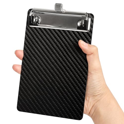 SBYURE Kohlefaser-Klemmbrett, A6-Größe, schwarz, verstärkt mit Stiftclip und Aufhängeschlaufe, langlebig, kleines Klemmbrett für Outdoor, Büro, Geschenke (10,9 x 16,5 cm) von SBYURE