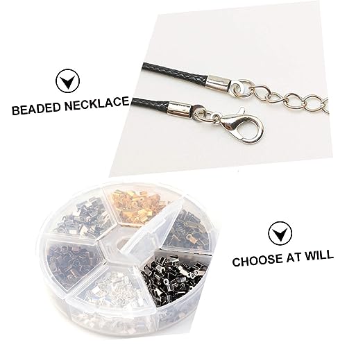 SEWACC Teiliges Faltbare Eisen Endkappen in Verschiedenen Farben für Schmuckherstellung DIY Cord endkappen zum Abdecken von Knoten bei Halsketten und Armbändern In Sortierbox Vielseitig von SEWACC
