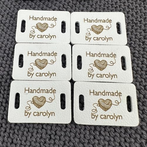10 Stück Personalisierte 20x30mm Rechteckige Kunstleder Etiketten, Benutzerdefinierter Text Oder Logo Kleidungsetiketten, Wollherzstrang Handgemachte Artikel, Anhänger For Häkeln(Style3) von SHENGBEIDZ