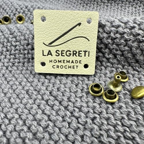 10pcs Personalisierte Etiketten Für Handgefertigte Produkte, Benutzerdefinierte Gravierte Kleidung Etiketten, Stricken Tags, Häkeln Etiketten, Leder-Etiketten Für Gestrickte Artikel(30x30mm) von SHENGBEIDZ