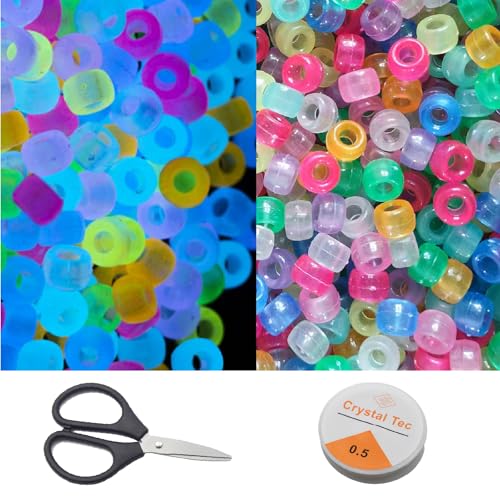 SHENSAIGO 900 Stück Leuchtend Pony Perlen Beads, 6 X 9mm Pony Perlen Bunte zum Auffädeln, Großem Loch Bastelperlen mit Schere Kristallseil, Bunte Perlen für Armbänder Schmuck Ketten Basteln (9 Farben) SHENSAIGO 900 Stück Leuchtend Pony Perlen Beads, 6 X 9mm Pony Perlen Bunte zum Auffädeln, Großem Loch Bastelperlen mit Schere Kristallseil, Bunte Perlen für Armbänder Schmuck Ketten Basteln (9 Farben) von SHENSAIGO