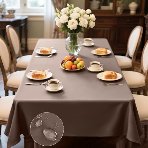 SKNSOFT Rechteckige Tischdecke, 137,2 x 177,8 cm (B x L), wasserdicht und schmutzabweisend, knitterfrei, waschbar, 245 g/m² Polyester, Tischdecke für Essen/Party/Outdoor, Braun von SKNSOFT
