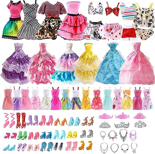 SPOKKI 34PCS Puppenkleidung und Zubehör für Barbie Puppen, 11,5 Zoll Kleidung Zubehör for Barbie, Abendkleid, Kleider, Alltagsrock, Badeanzüge, Kronen, Halsketten, Schuhe für Mädchen Geschenk von SPOKKI