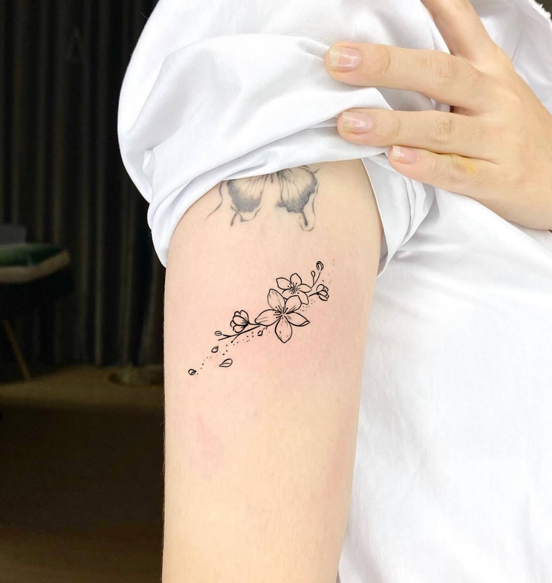 Frangipani Blume Temporäres Tattoo, Fake Entfernbares Wasserdichtes Tattoo-Liebhaber Geschenk, Blumen Tattoo von SPatrickStore
