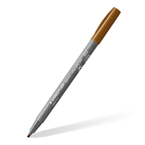 STAEDTLER Kalligraphie Fasermaler pigment Arts, umbra, 2,00 mm Kalligraphiespitze, pigmentierte Premium-Zeichentusche, wasserfest, 10 umbra Handlettering Filzstifte im Kartonetui, 375-790 von STAEDTLER