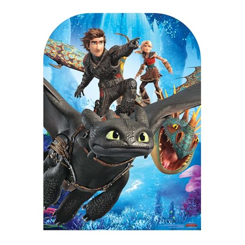 Star Cutouts SC1301 Kindergröße Party Train Your Dragon 3 Aufstellbarer Zahnloser Hickcup Sturmfly, Astrid, Höhe 130 cm, Breite 96 cm, mehrfarbig Star Cutouts SC1301 Kindergröße Party Train Your Dragon 3 Aufstellbarer Zahnloser Hickcup Sturmfly, Astrid, Höhe 130 cm, Breite 96 cm, mehrfarbig von STAR CUTOUTS