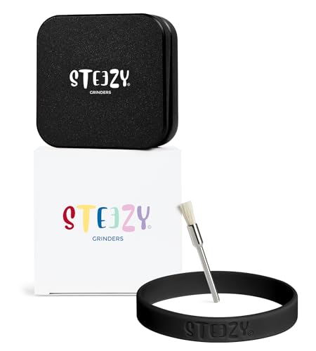 STEEZY® Classic Grinder | Medical Herb Grinder | quadratisch | CNC-gefräste Aircraft Aluminiumlegierung | scharfes Monolith Mahlwerk | Steck- & Schienensystem | 63mm | eckig | 2-teilig (Black Beauty) von STEEZY