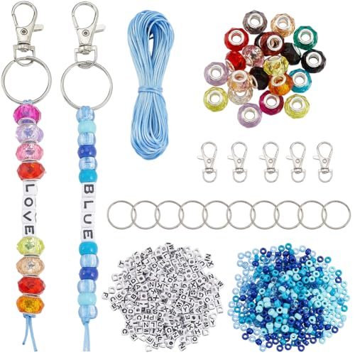 SUNNYCLUE 750 Stück DIY 5 Sets Alphabet Perlen Schlüsselanhänger Set Buchstaben Perlen Set Mit 20 m Faden Blaue Quadratische Pony Perlen Aus Acryl Metall Karabinerverschluss Schlüsselringe Für Schlüss SUNNYCLUE 750 Stück DIY 5 Sets Alphabet Perlen Schlüsselanhänger Set Buchstaben Perlen Set Mit 20 m Faden Blaue Quadratische Pony Perlen Aus Acryl Metall Karabinerverschluss Schlüsselringe Für Schlüss von SUNNYCLUE